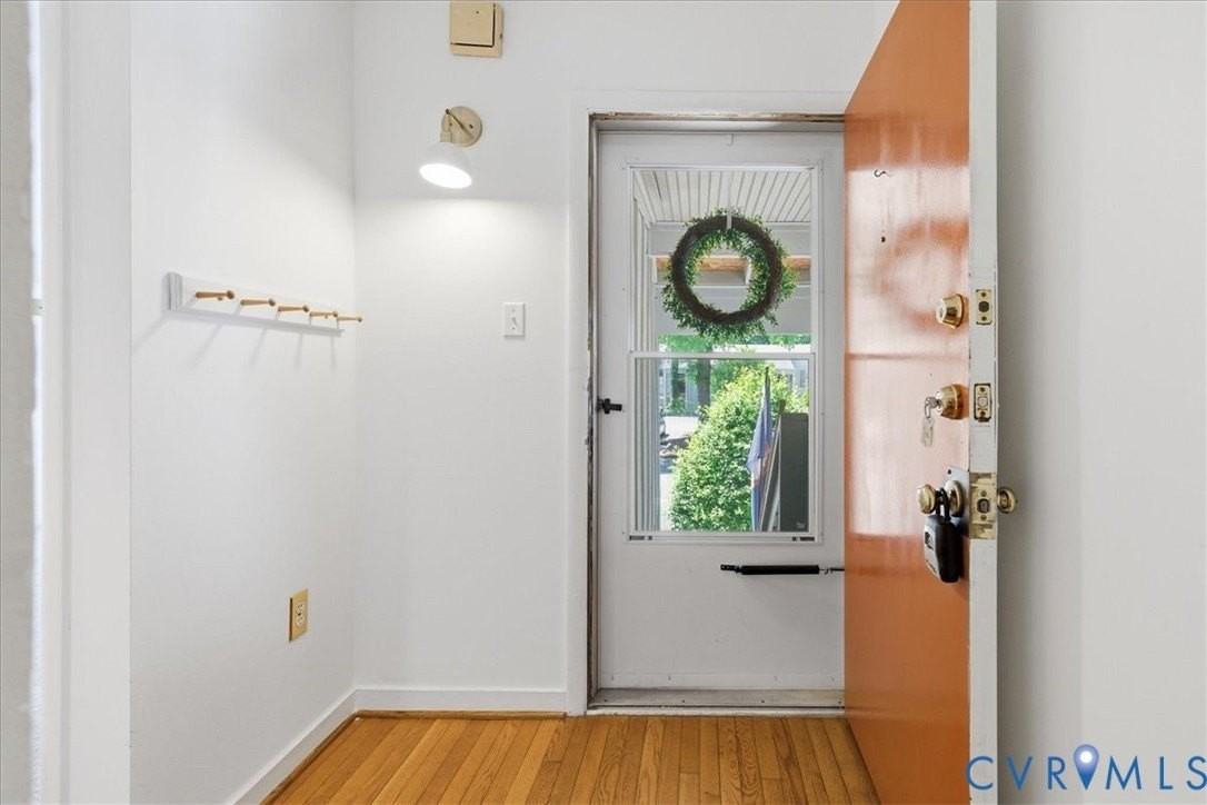 10280 Iron Mill Rd - Photo 3 of 20