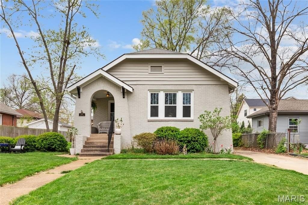 1027 Curran Ave