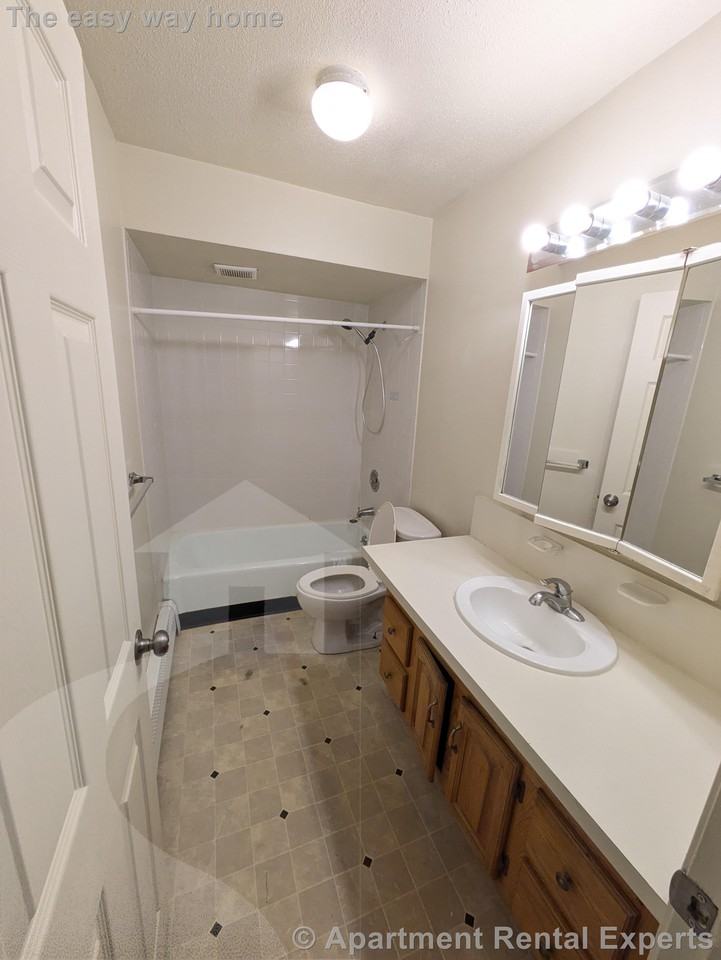 148 Sycamore St #16 - Photo 6 of 13