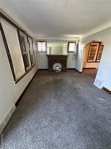 18685 Strasburg St - Photo 7 of 8