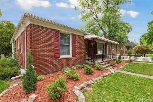 11410 Auburndale St - Photo 2 of 37