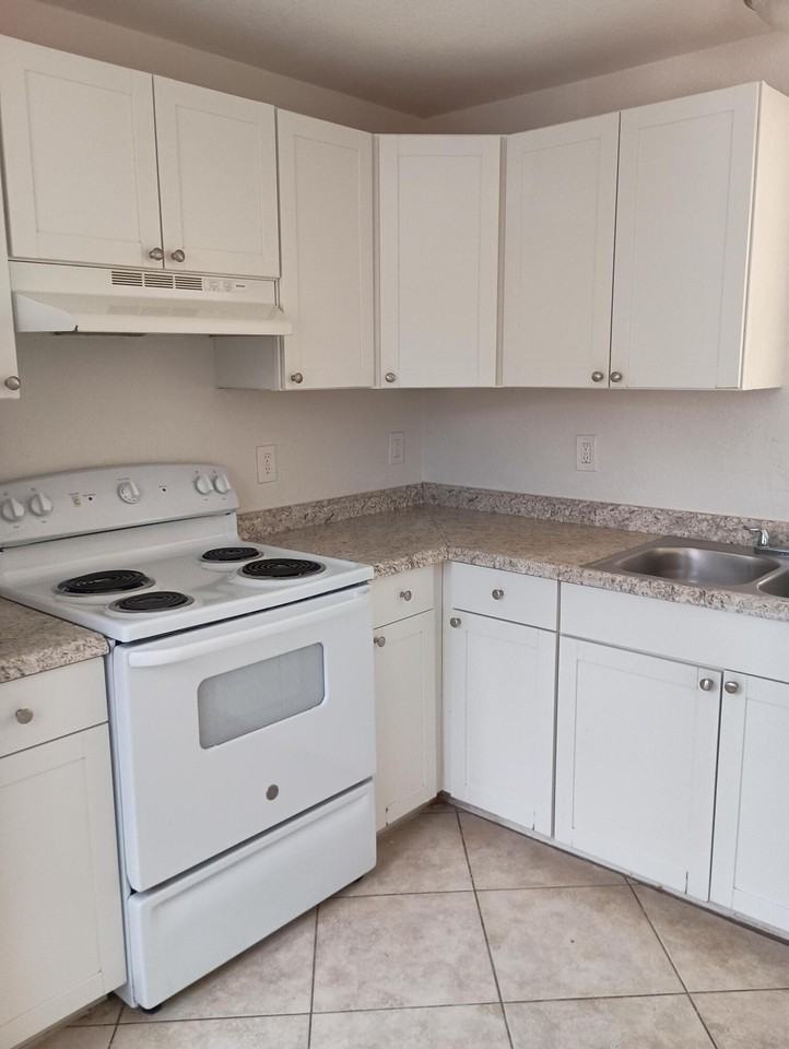 203 Southland Dr #A - Photo 2 of 33