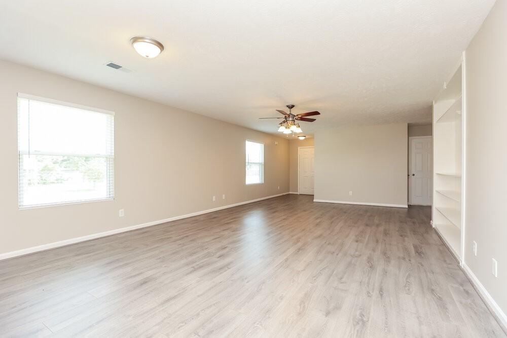 2867 Park Knoll Dr - Photo 4 of 16