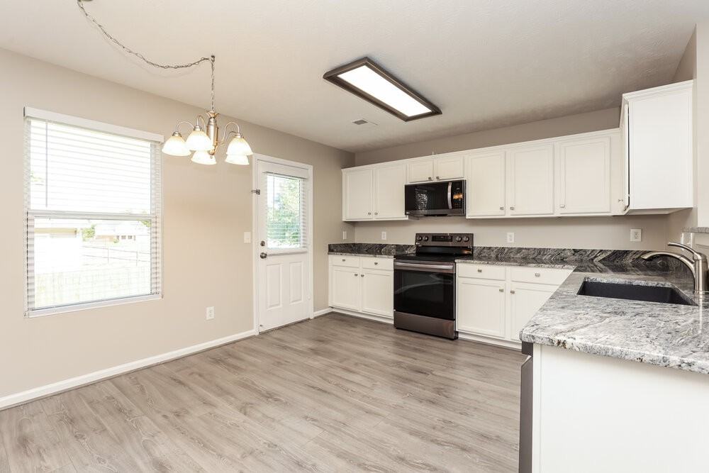 2867 Park Knoll Dr - Photo 5 of 16