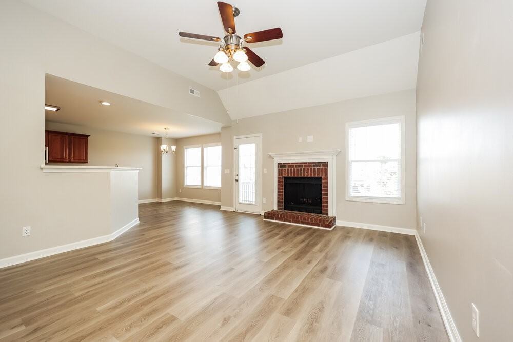 2945 Hearthside Dr - Photo 5 of 17
