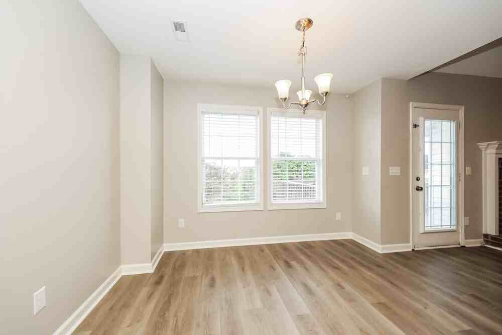 2945 Hearthside Dr - Photo 6 of 17