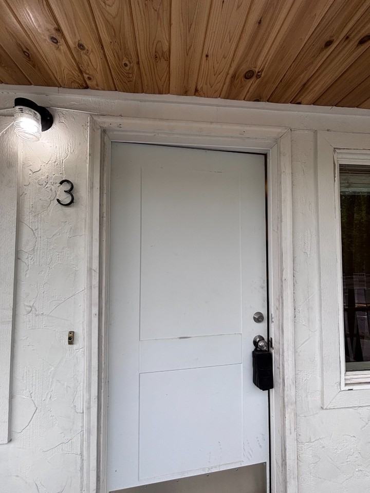 102 Summit Ave N #3 - Photo 4 of 17