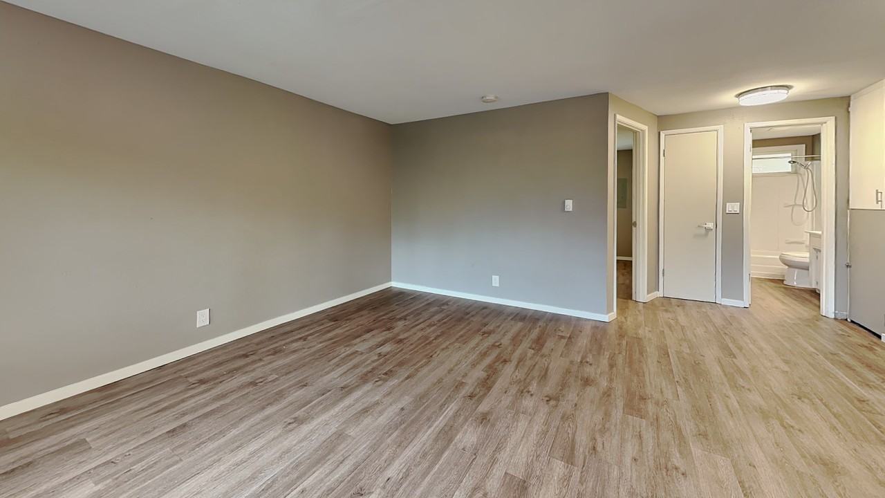 102 Summit Ave N #9 - Photo 4 of 20