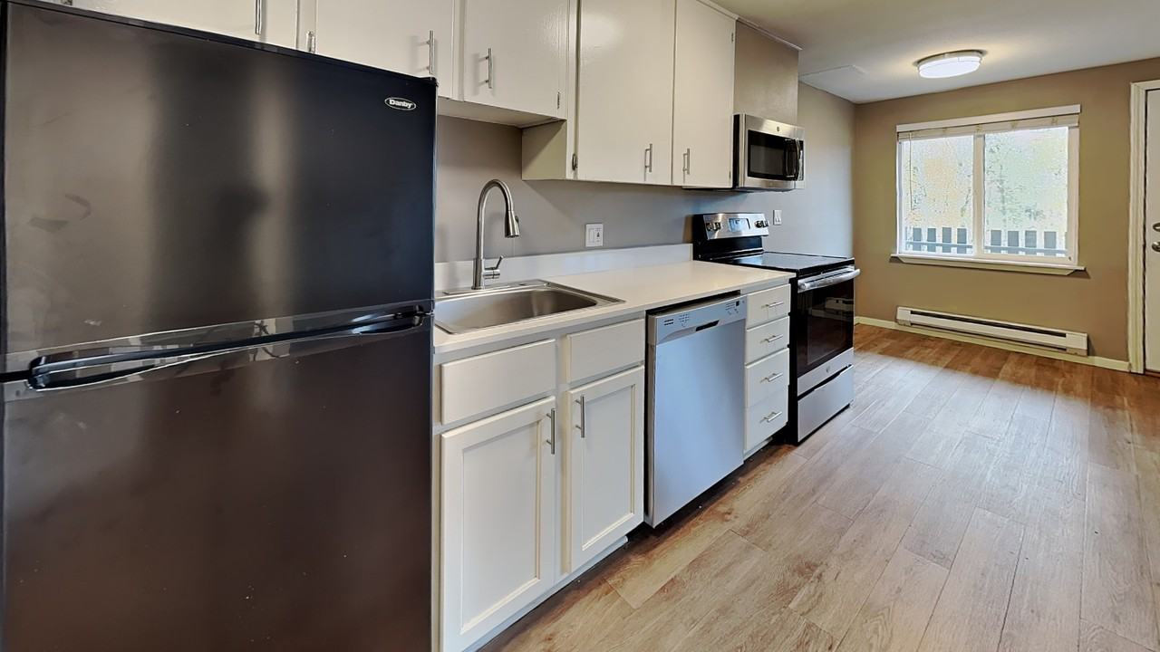 102 Summit Ave N #10 - Photo 2 of 20