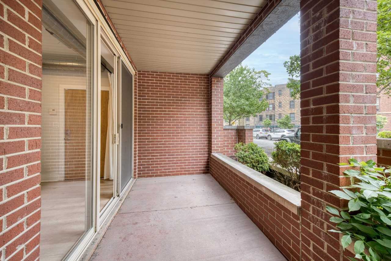 2516 N Willetts Ct #1N - Photo 6 of 14
