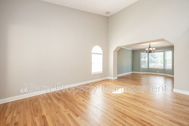 1825 Starstone Ct - Photo 4 of 29
