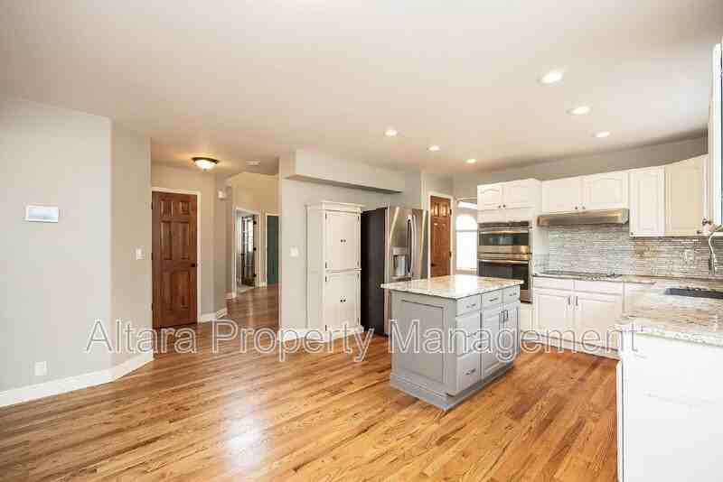 1825 Starstone Ct - Photo 5 of 29