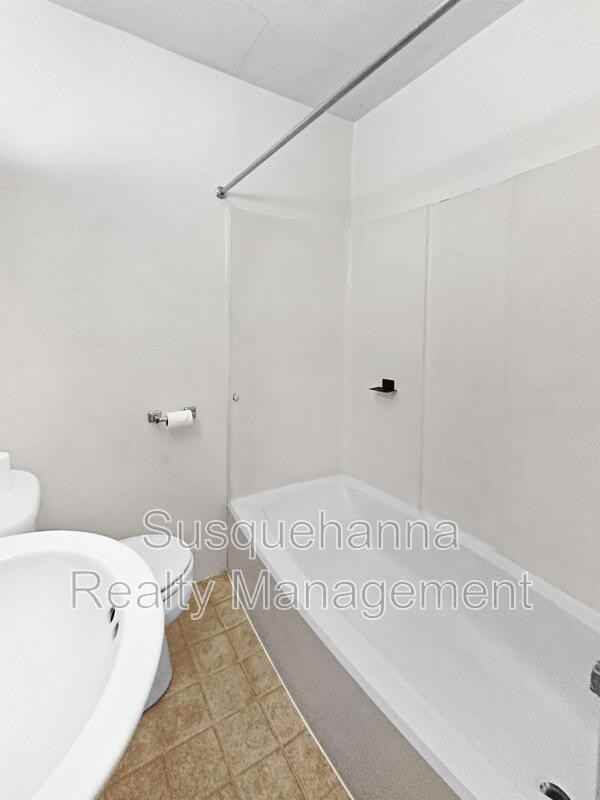 2 Arwin Dr #2 - Photo 3 of 12