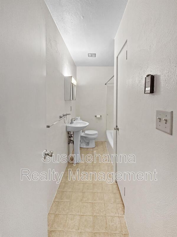 2 Arwin Dr #2 - Photo 4 of 12