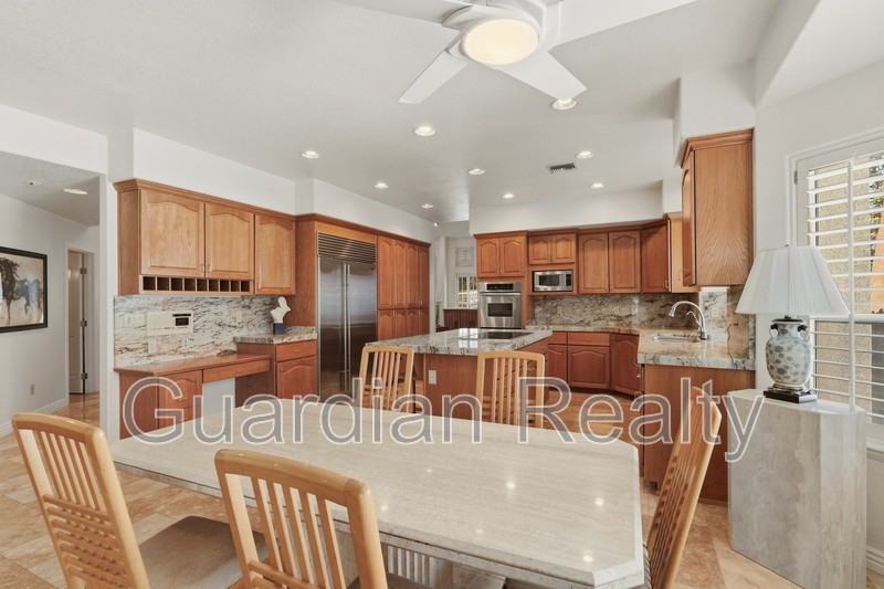 1888 Woodhaven Dr - Photo 6 of 50