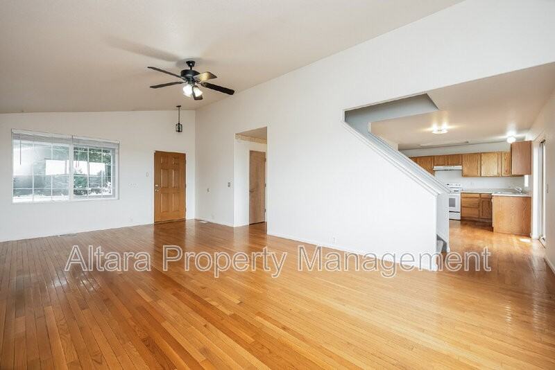 6335 Balance Cir - Photo 2 of 18