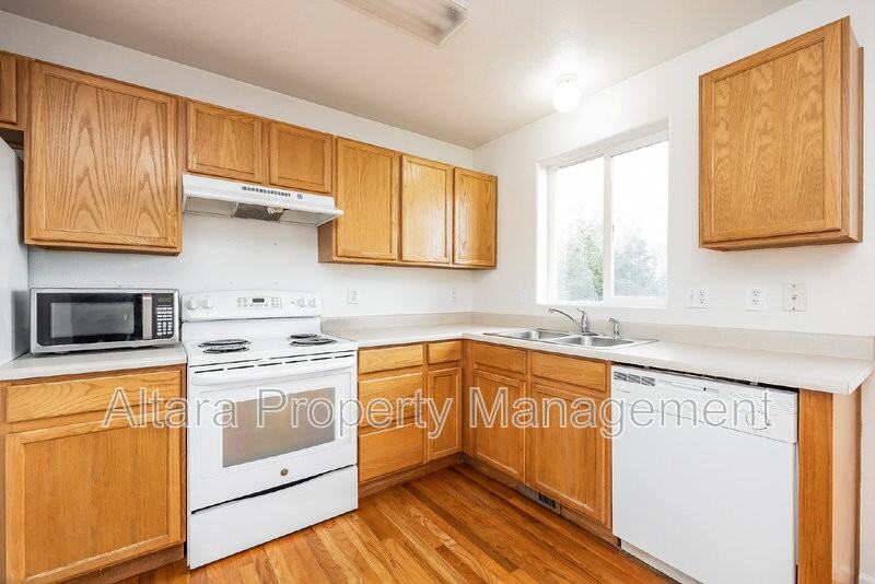 6335 Balance Cir - Photo 4 of 18