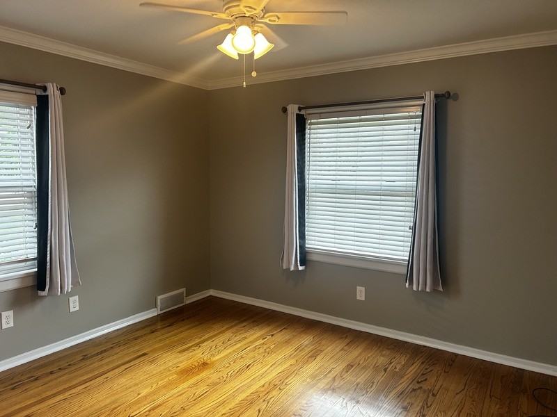 2421 Clarendon Ave - Photo 5 of 26