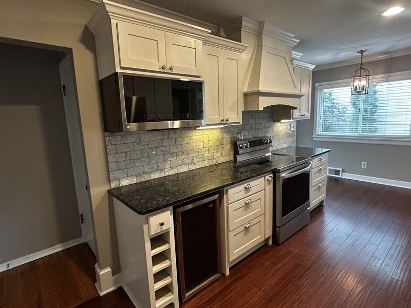 2421 Clarendon Ave - Photo 6 of 26