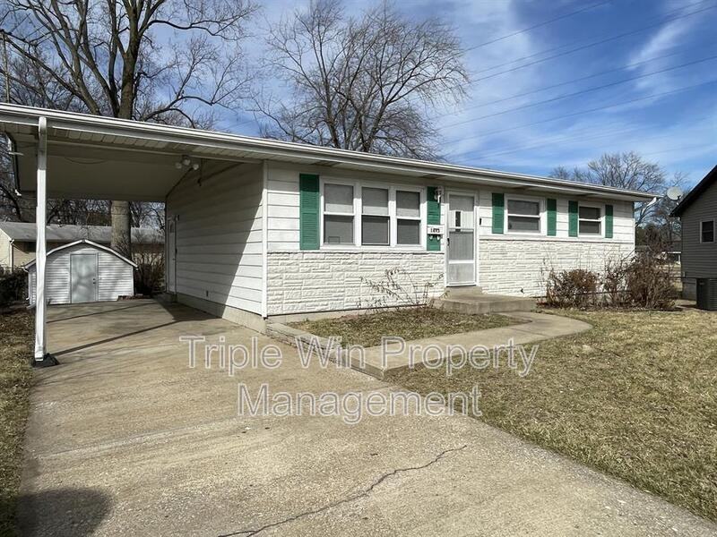 1895 Curtis Ct - Photo 3 of 36