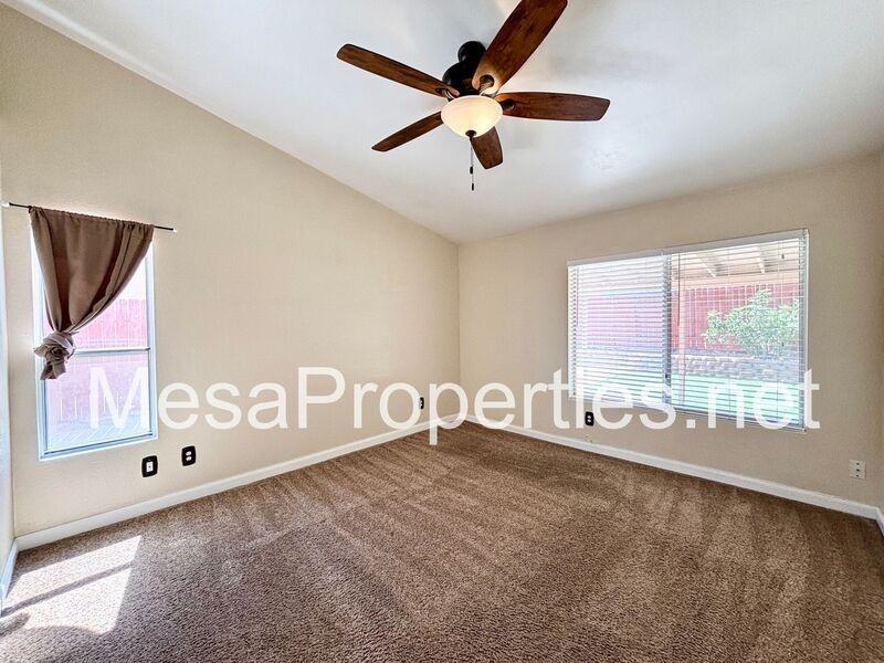 16481 Silica Dr - Photo 7 of 31