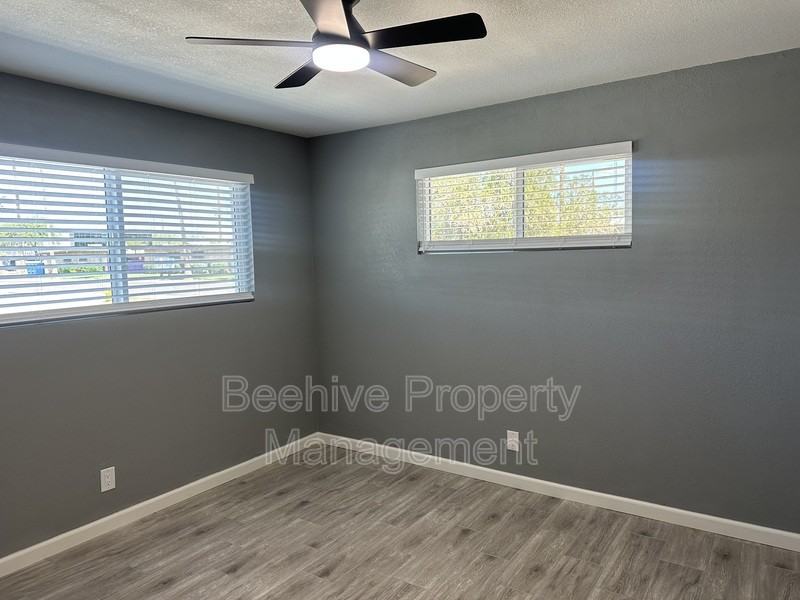 1311 W 4th St - Photo 6 of 8