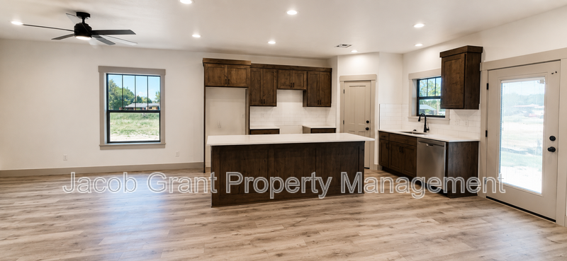 654 Ne #1 - Photo 4 of 18