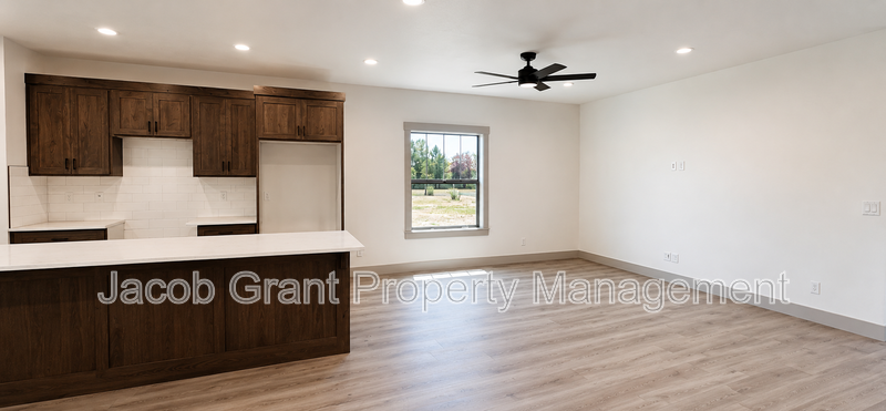 654 Ne #1 - Photo 5 of 18