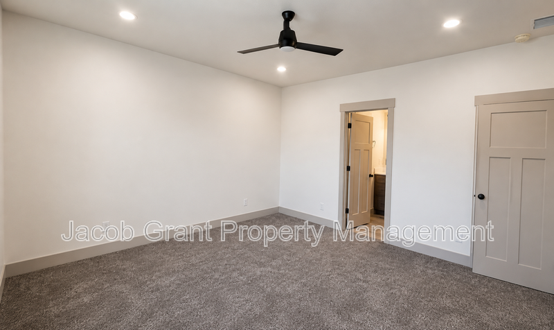 654 Ne #1 - Photo 6 of 18