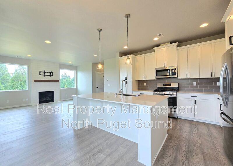 9903 16th Pl Se - Photo 6 of 27