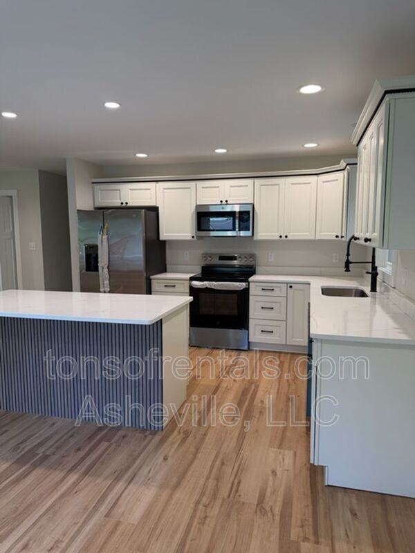 6 Tracy Ln - Photo 3 of 16