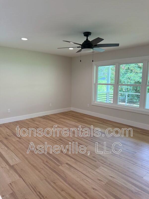 6 Tracy Ln - Photo 7 of 16
