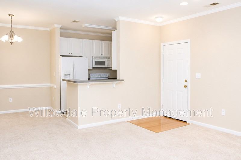 204 Savannah Ridge Rd - Photo 4 of 10