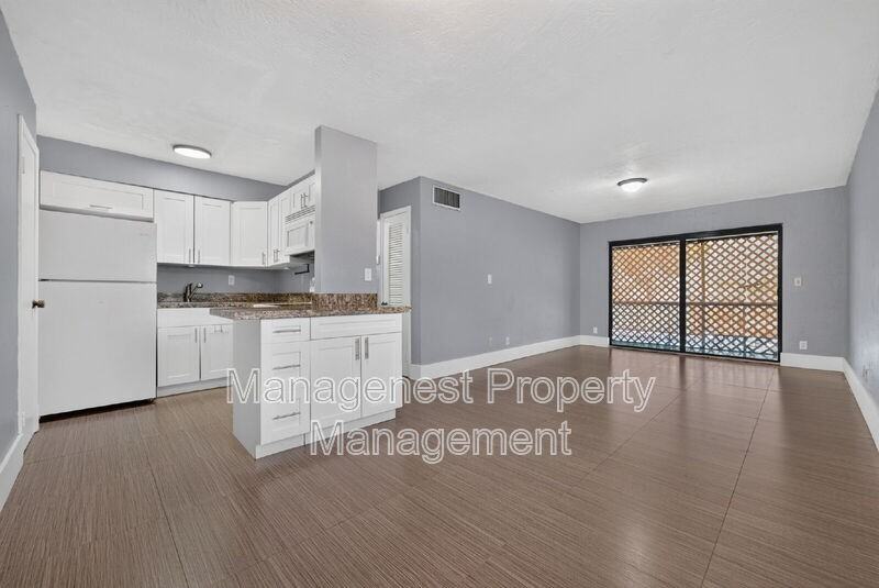 8701 Swstreet #L6 - Photo 4 of 30