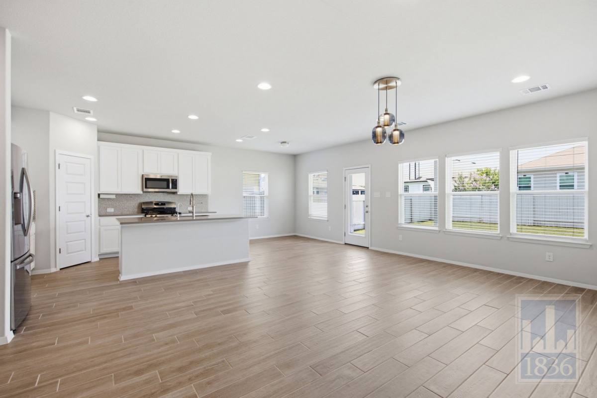 171 Catalina Dr - Photo 2 of 10