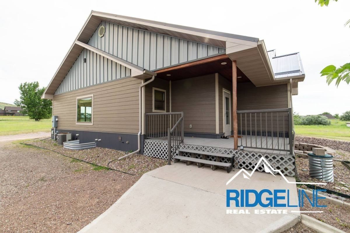 21 Sandstone Ln #1 - Photo 2 of 10