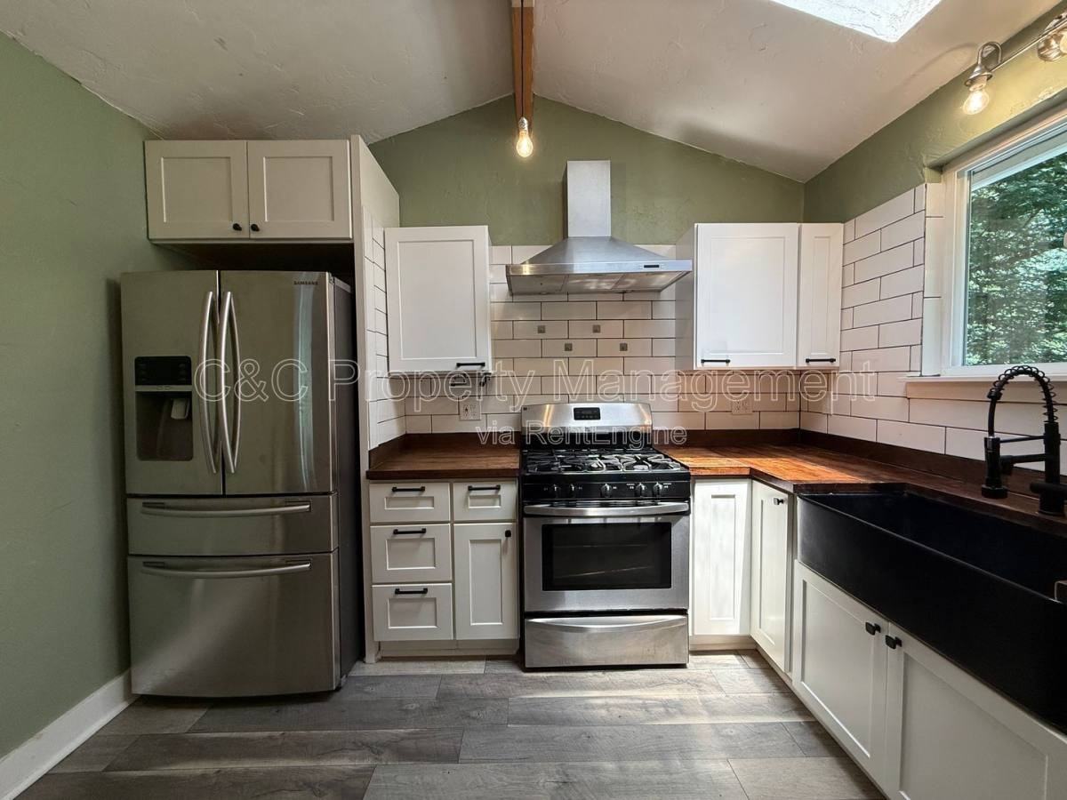 155 W Dr - Photo 4 of 10