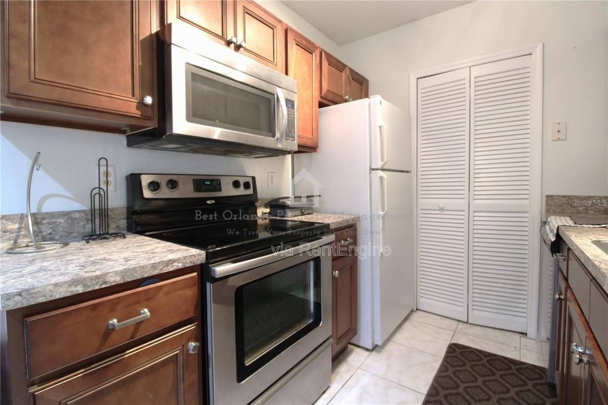 4320 S Kirkman Rd #1501-1 - Photo 6 of 10