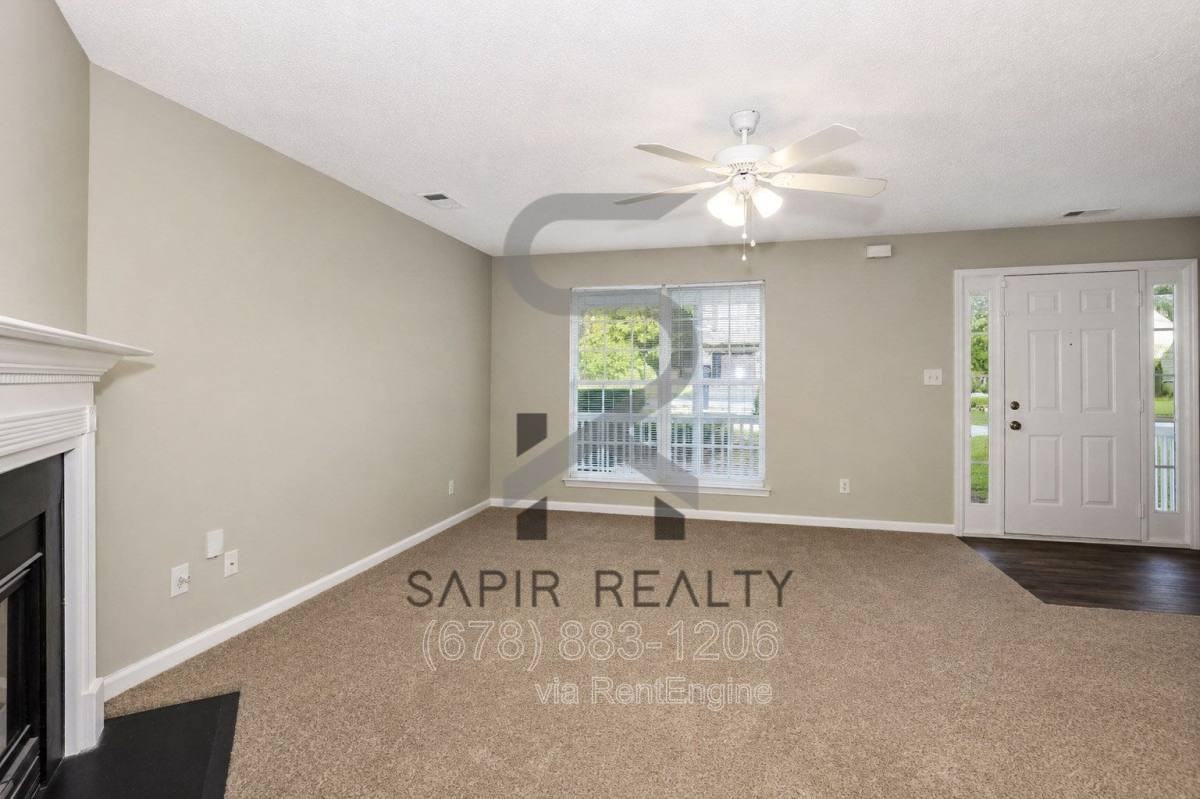 5868 Amerson Ln - Photo 3 of 10
