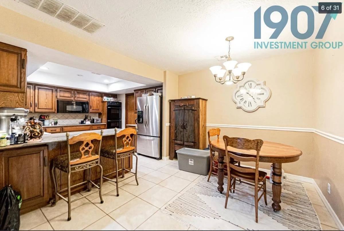 4405 Manchester Ct - Photo 6 of 10