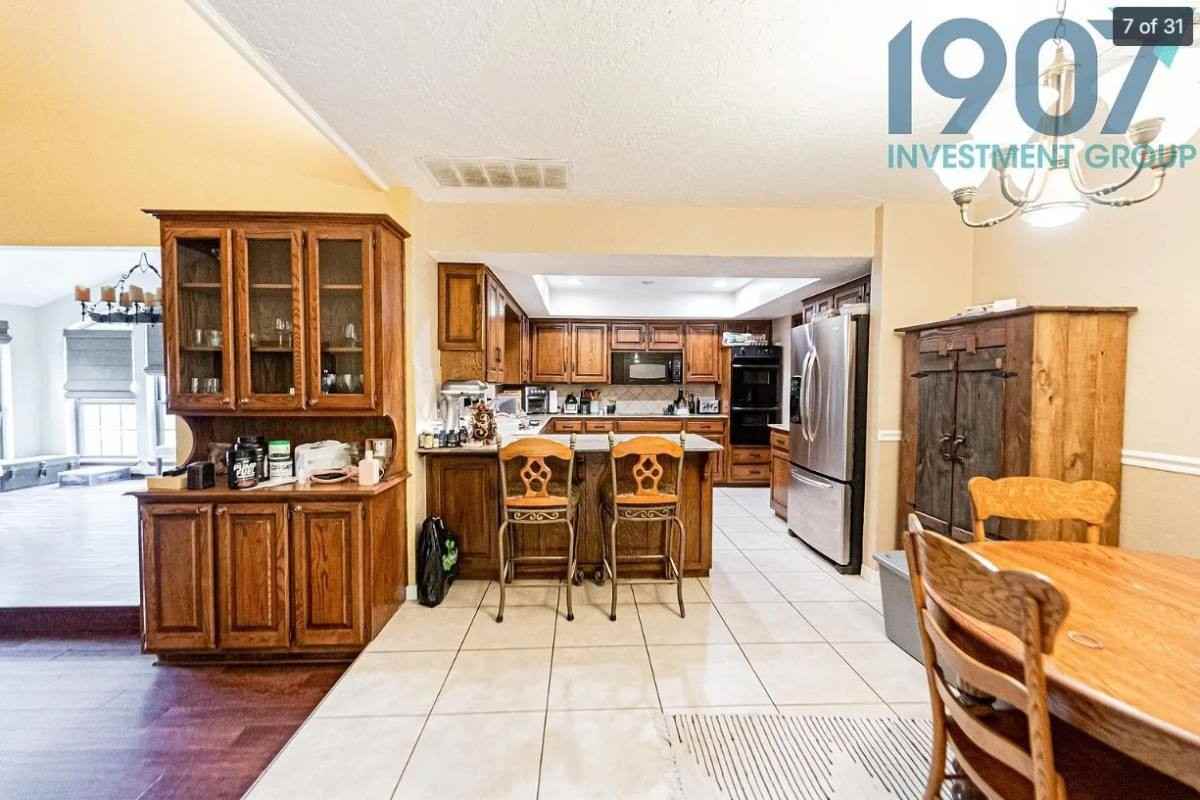 4405 Manchester Ct - Photo 7 of 10