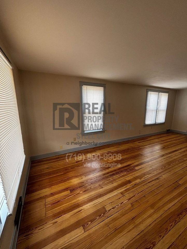 1811 E Evans Ave - Photo 2 of 10