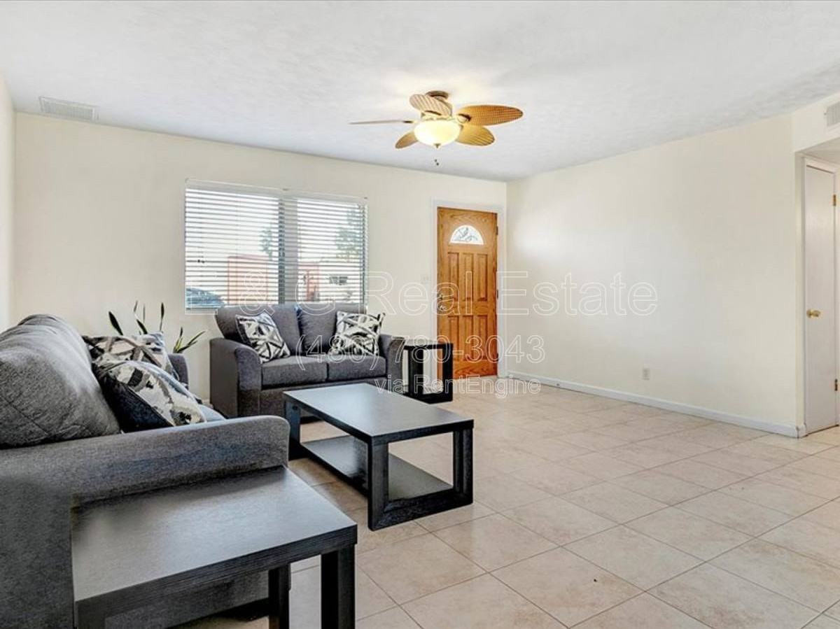 8226 E Plaza Ave - Photo 6 of 10
