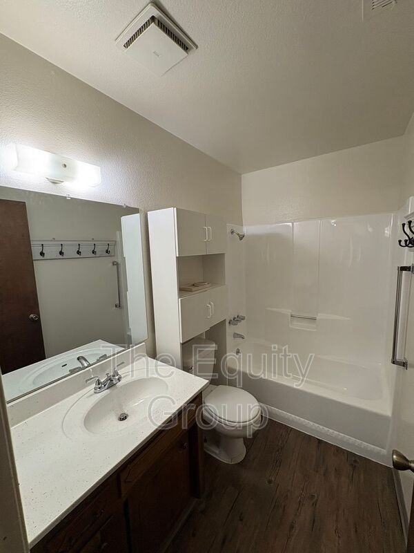 3924 W Hillsdale Ct - Photo 7 of 19