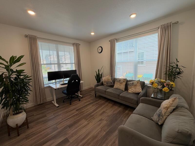 1856 Meagan Way - Photo 3 of 8