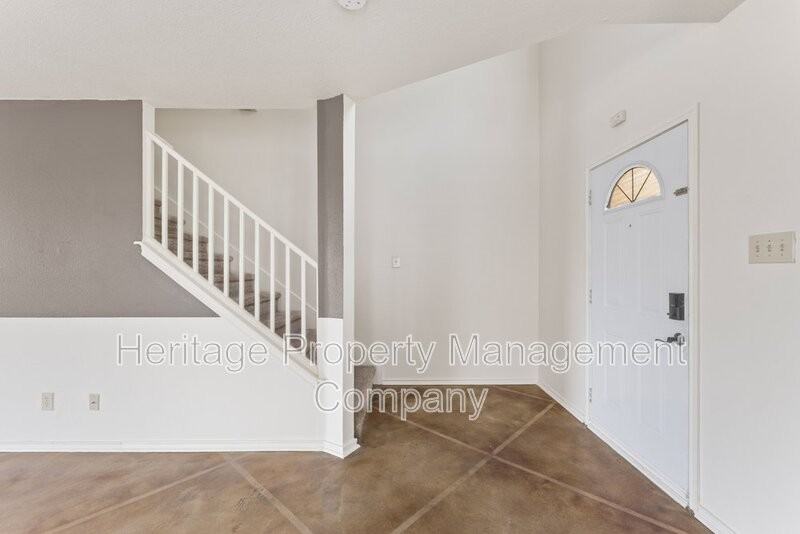 8038 Cantura Mls - Photo 3 of 32