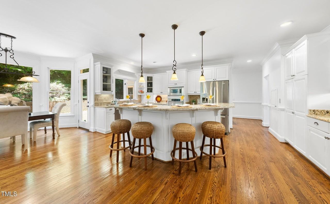 106 Birkhaven Dr - Photo 4 of 50