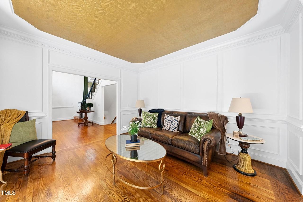 106 Birkhaven Dr - Photo 5 of 50
