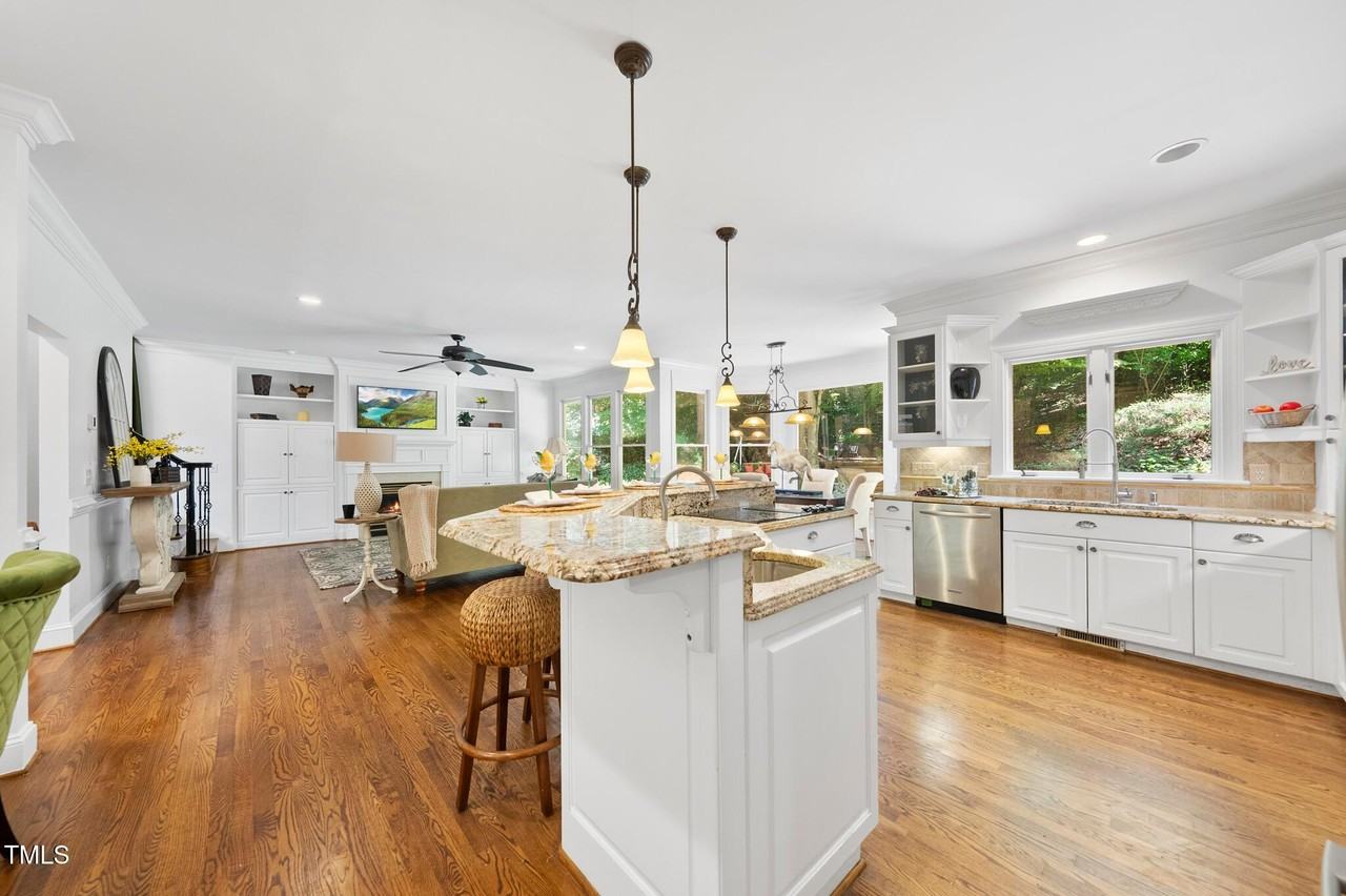 106 Birkhaven Dr - Photo 6 of 50