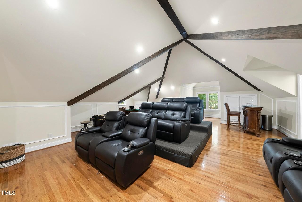 106 Birkhaven Dr - Photo 7 of 50